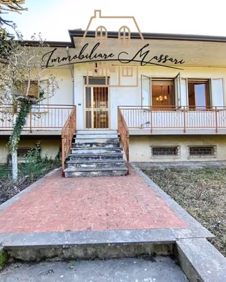 Villa di 227 m² con più di 5 locali a Santo Stefan