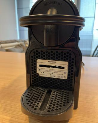 Macchinetta per il caffe nespresso Delonghi