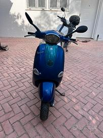 Vespa 125 et4 anno 2002