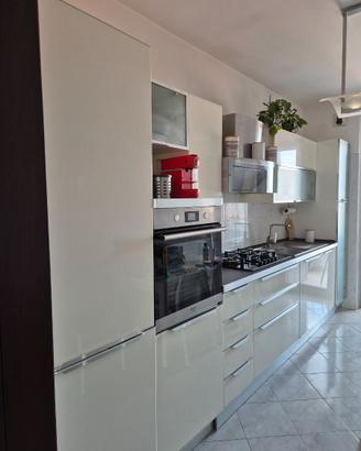 Cucina 4,20 mt Veneta Cucine-disponibile il 1 sett