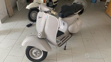 Vespa 125 d'epoca vnb 6T