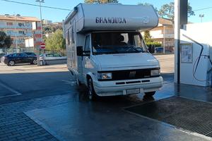 camper mansardato Fiat Granduca 