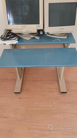 Tavolo per computer e tastiera 