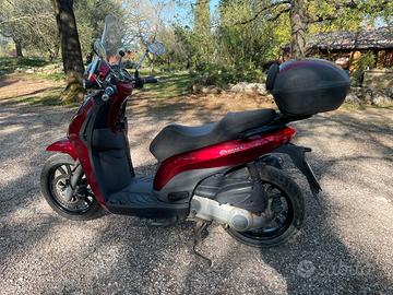 Piaggio Carnaby cruiser 300