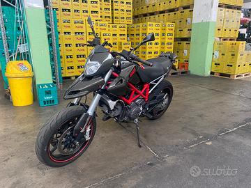 Hypermotard 796