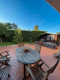 Bifamiliare 3 camere con stupendo giardino