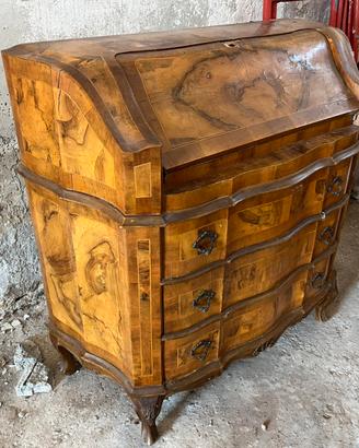 Mobili antichi como’ e toiletta vintage
