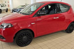 Lancia Ypsilon 1.0 Hybrid Silver