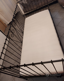 Letto in ferro battuto Ikea+materasso(pari al nuov