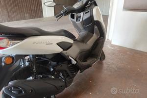 Scooter Yamaha n-max 155