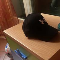 Cappello under amour