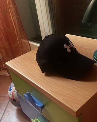Cappello under amour