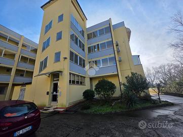 2 LOCALI A COMACCHIO