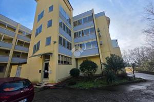 2 LOCALI A COMACCHIO