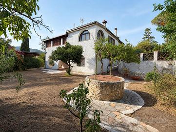 CASA SEMINDIPENDENTE A SINNAI