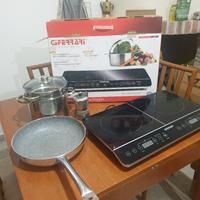 Piano a induzione con pentole