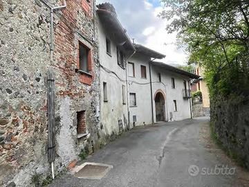 Immobile in asta di 154 m² con 3 locali a Taviglia