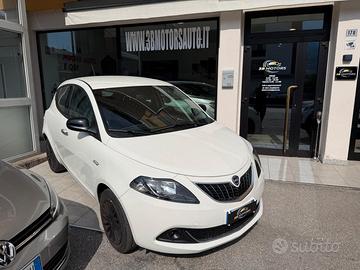 Lancia Ypsilon 1.0 FireFly 5 porte S&S Hybrid UnYc