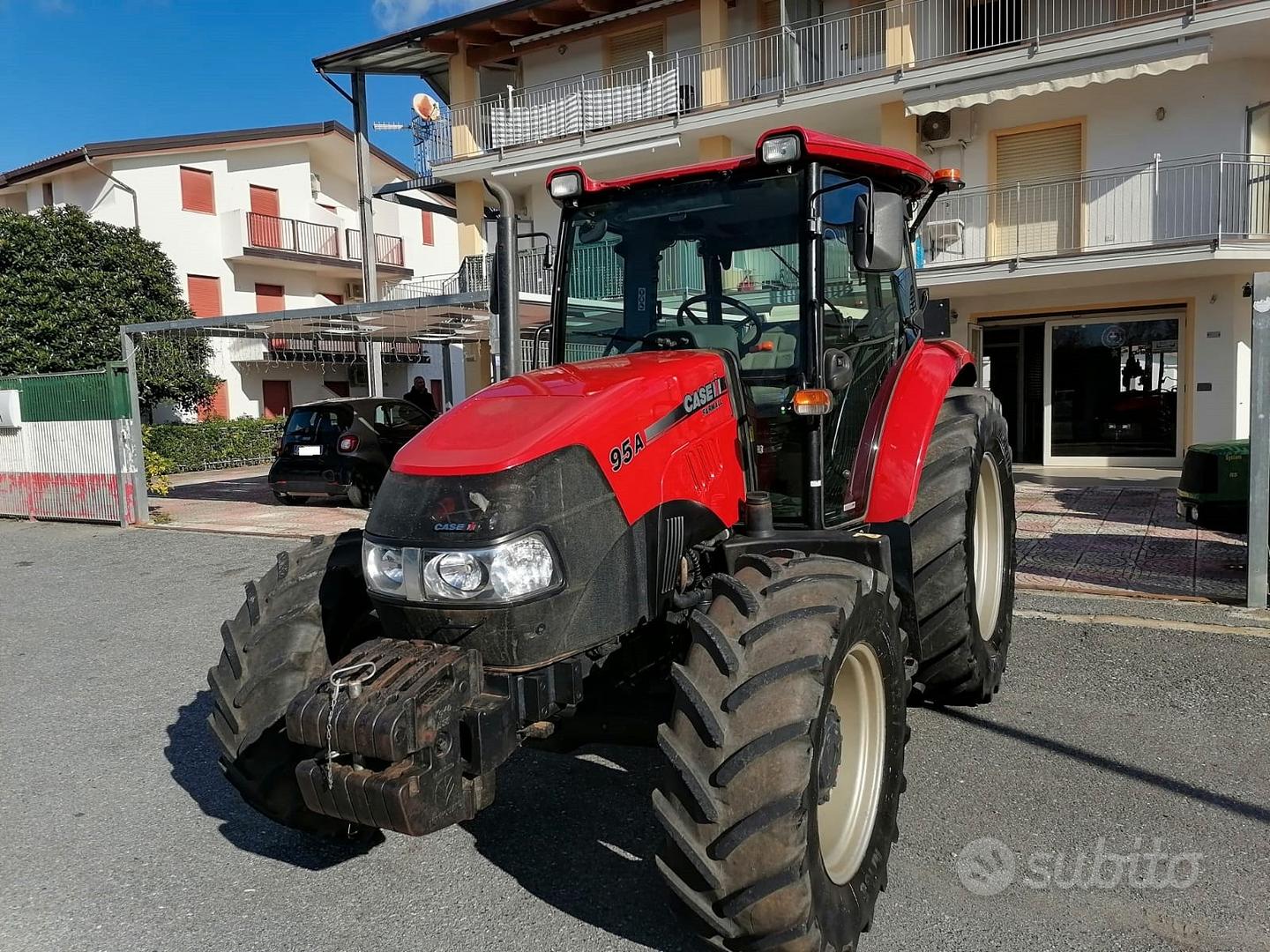 Subito TRACTOR GROUP S.R.L. Trattore gommato Case modello Farmall