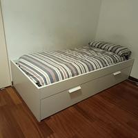 3 letti bianchi IKEA 