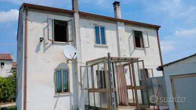 Abitazione da ristrutturare a provincia Rovigo