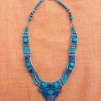 Collana nepalese in metallo e pietre anni 70