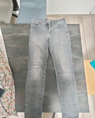 Pantaloni donna Wrangler grigi scuri