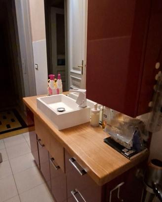 Mobile intero per bagno piccolo