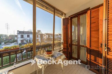 AMPIO TRILOCALE CON CUCINA ABITABILE E TERRAZZO