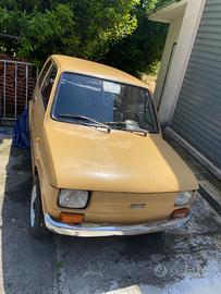 Fiat 126 prima serie 650 con fascioni cromati