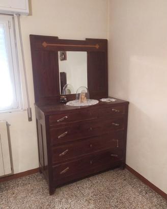 Comò con specchio