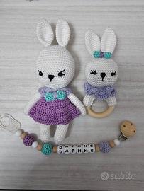 set nascita portaciuccio coniglietta amigurumi 