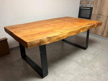 Tavolo in cedro del Libano