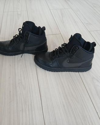 Nike Court Borough Mid – Total Black – Taglia  42