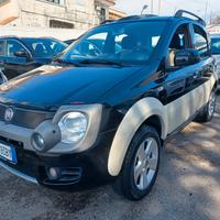 Fiat Panda 1.3 MJT 4x4 Cross CON ELD ANNO 2011