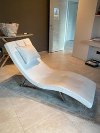 Chaise longue