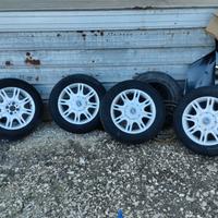 N cerchi in lega da 15 pollici multipla 1e2serie