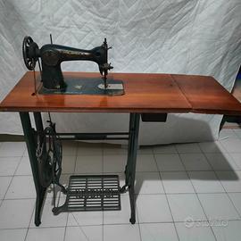 Antica macchina da cucire Singer anni 20