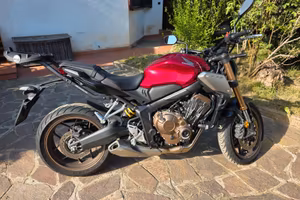 Honda CB 650 R