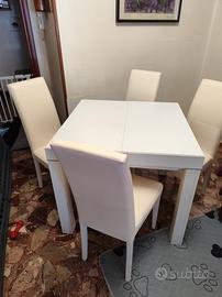 tavolo allungabile con sedie