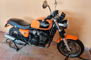 Triumph Thunderbird 900cc del 2004