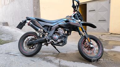 Aprilia SX125 Motard