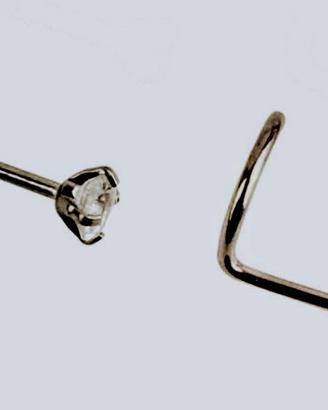 Due orecchini da naso