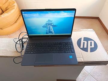 HP 250 G8 15,6" 4-core i3-11gen 16 GB 750GB MVMe