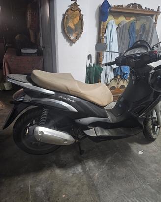 Scooter Beverly  125 