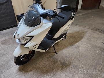 Suzuki Burgman 125 - 2024