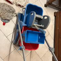Carrello secchi pulizie