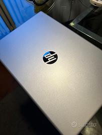 HP AMD RYZEN 7 COME NUOVO