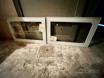 2 Ante Ikea Glassvik