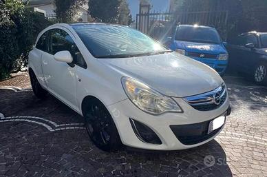 OPEL Corsa 1.2 16V 3 porte B-color